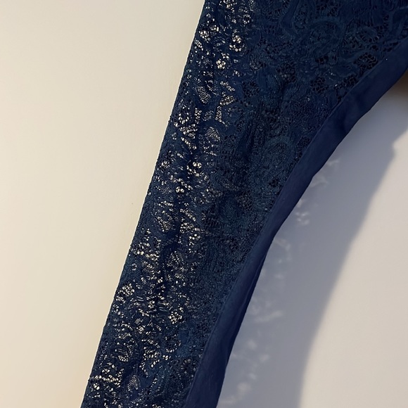 Like new, hardly worn. - Picture 2 of 3